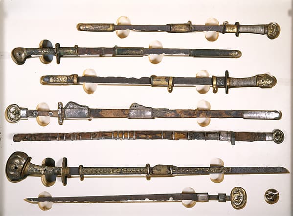 Sword with Scabbard Mounts