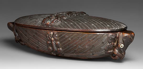 Waka huia (treasure box), by Māori artist