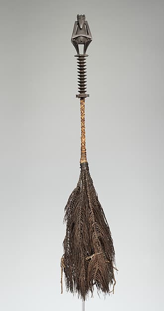 Tahiri ra'a (fly whisk), by Mā'ohi artist