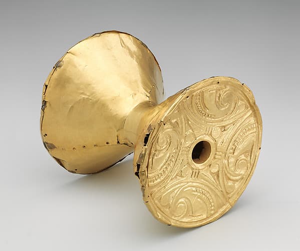 Earspool, by Calima (Yotoco) artist