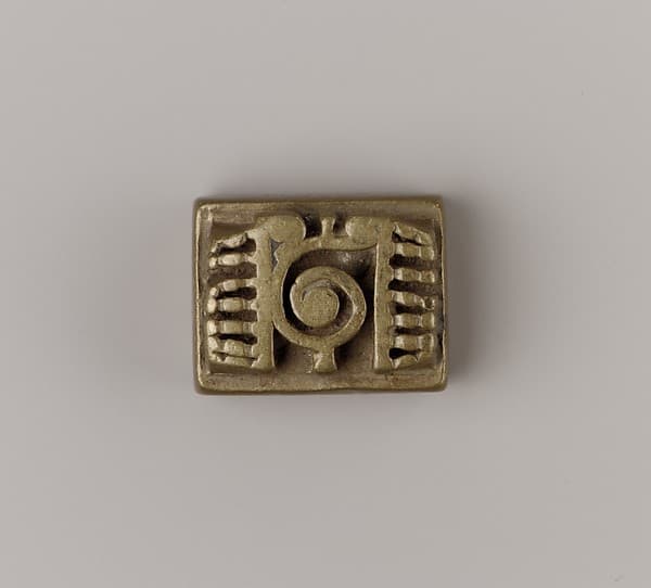Geometric gold weight, by Akan artist