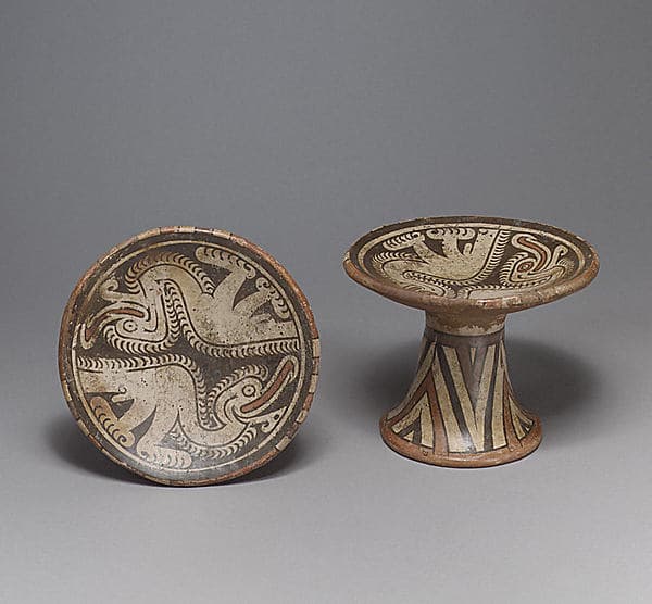 Pedestal Plate