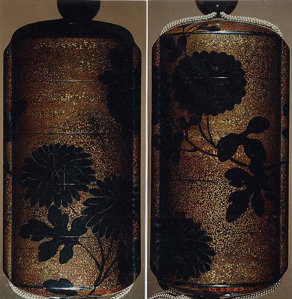 Case (Inrō) with Design of Chrysanthemums