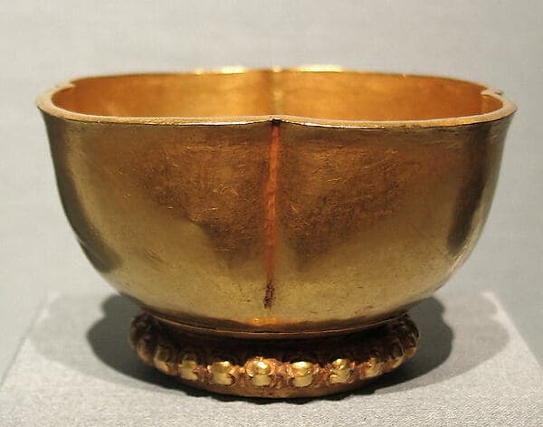 Lobed Bowl