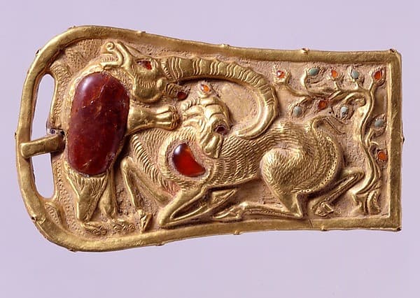 Belt Buckle with Ibex and Bear