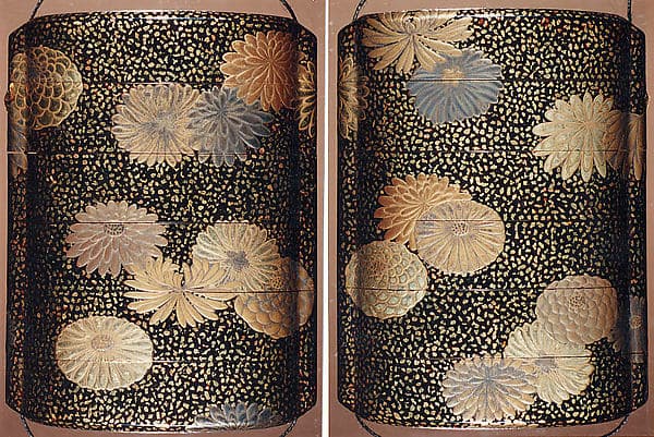 Case (Inrō) with Design of Chrysanthemum Blossoms