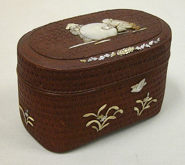 Basket Box with Design of Two Chinese Children and Snowball