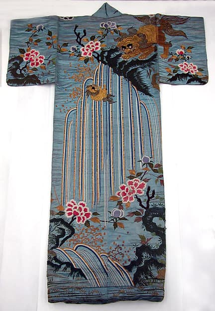 Kabuki Costume: Outer Robe (Uchikake) with Design of Lioness and Cubs