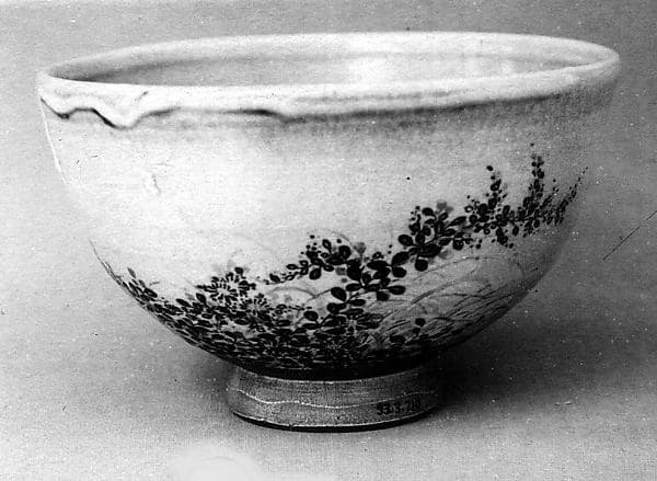 Tea Bowl with Autumn Grasses, by Nin'ami Dōhachi (Takahashi Dōhachi II)