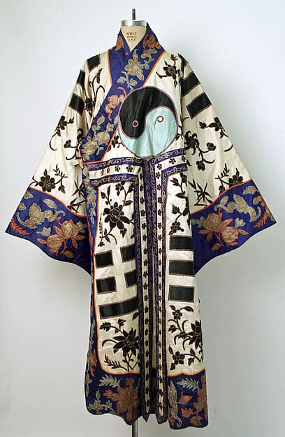 Theatrical robe with eight trigrams