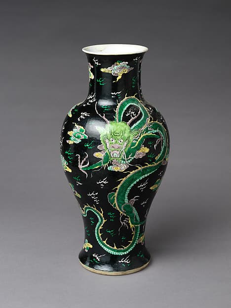 Vase with dragon