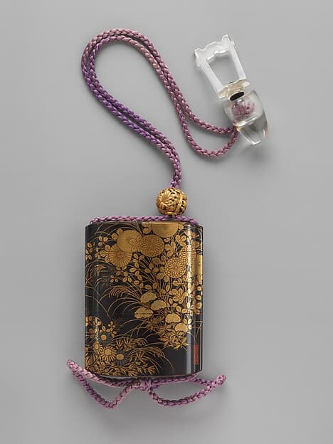 Case (Inrō) with Design of Autumn Flowers, by Shiomi Masanari 塩見政誠