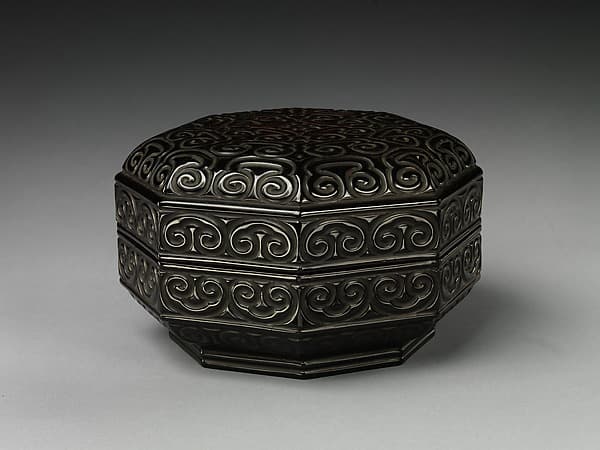 Octagonal box with pommel scrolls