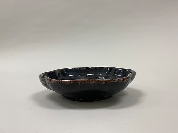 Lobed bowl