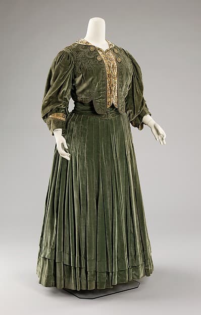 Afternoon dress, by Chezar & Pillman
