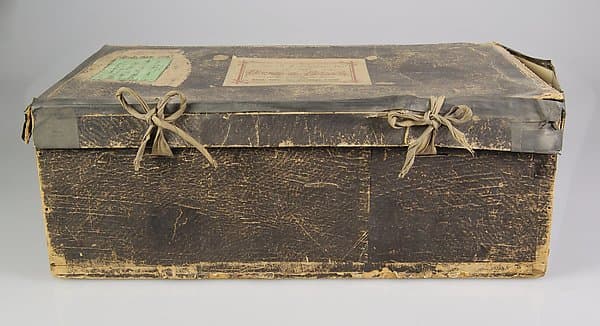 Military hatbox, by Bent & Bush