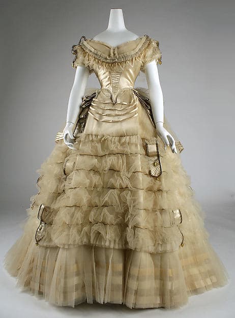 Ball gown, by Maison Pingat