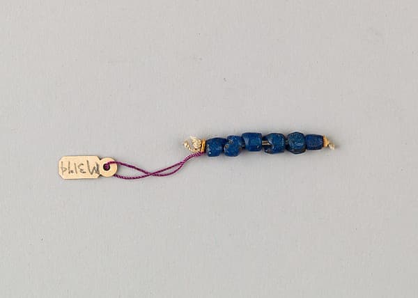 String of 6 beads