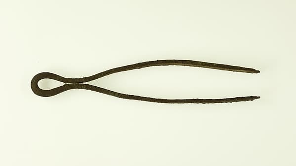 Tweezers