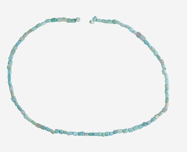 String of Short Cylindrical Beads