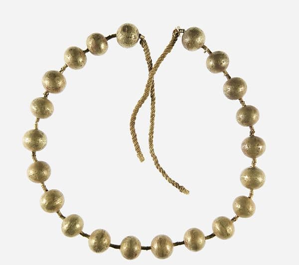 Gold Necklace of the Child Myt