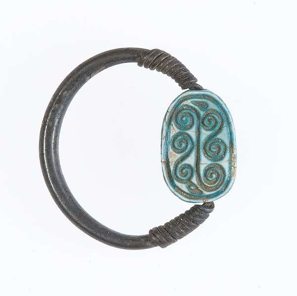 Scarab ring