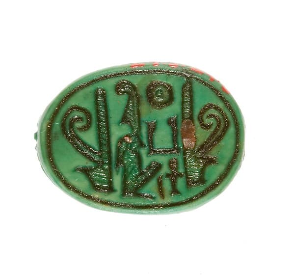 Scarab Inscribed for the Perfect God Maatkare (Hatshepsut), Flanked by Two Red Crowns