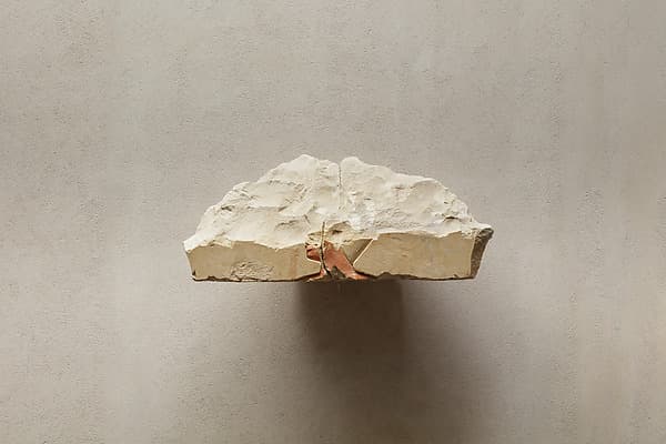 Relief fragment from a procession of attendants - see 31.3.1-1