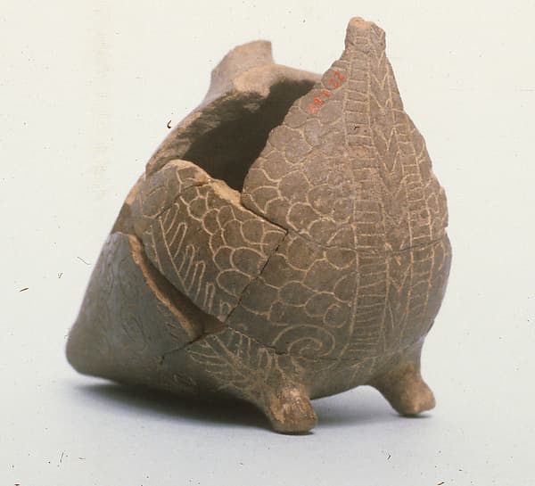 Tell el-Yahudiya-ware jar