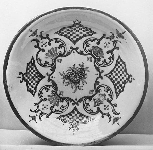 Saucer, by Vienna