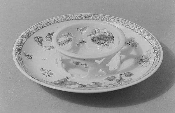Saucer, by Vienna