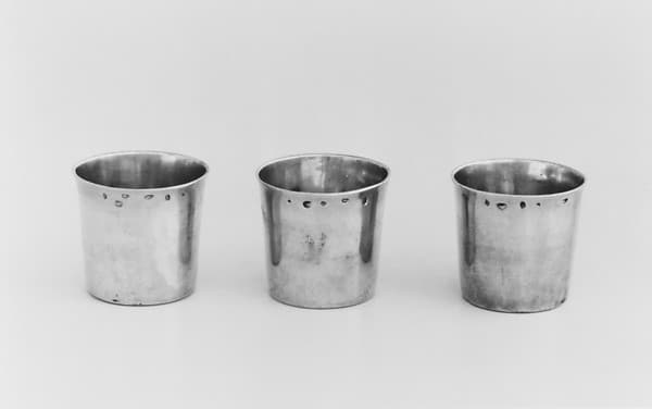 Set of three liqueur cups, by Jean-François Roumier