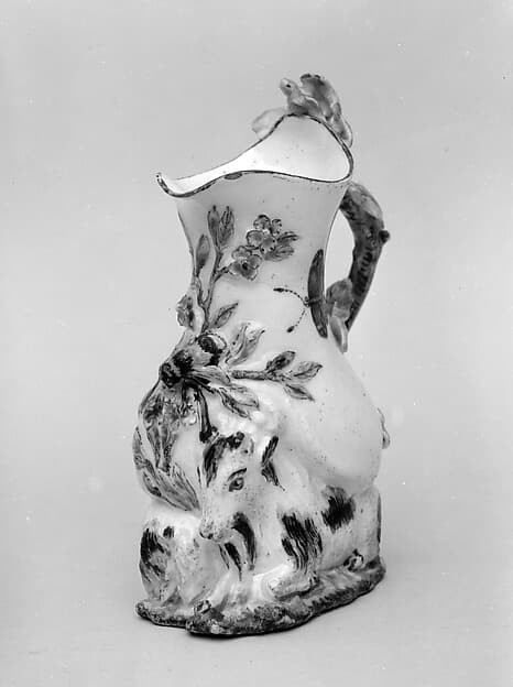 Cream jug, by Chelsea Porcelain Manufactory