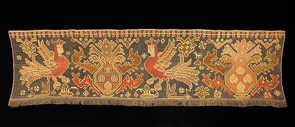 Bed curtain border