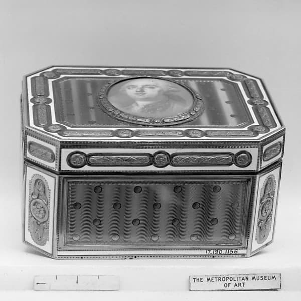 Snuffbox with portrait of Louis XVI (1754–1793), King of France, by P.M.C.