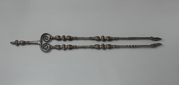 Tongs (part of a set)