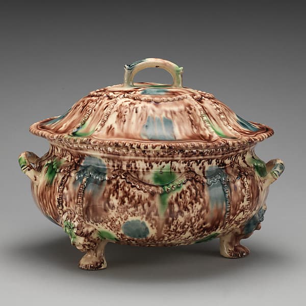 Tureen with cover, by Thomas Whieldon factory, Stoke-on-Trent, Fenton Vivian, Staffordshire