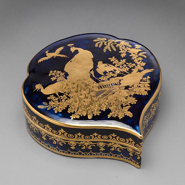 Toilet box containing four smaller boxes, by Chelsea Porcelain Manufactory