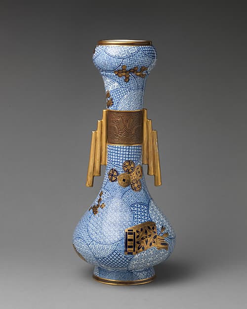 Bottle vase in blue and white (one of a pair), by Worcester factory