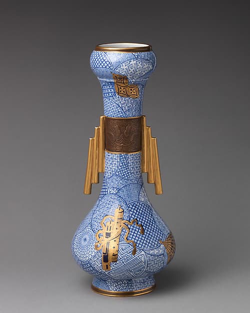 Bottle vase in blue and white (one of a pair), by Worcester factory