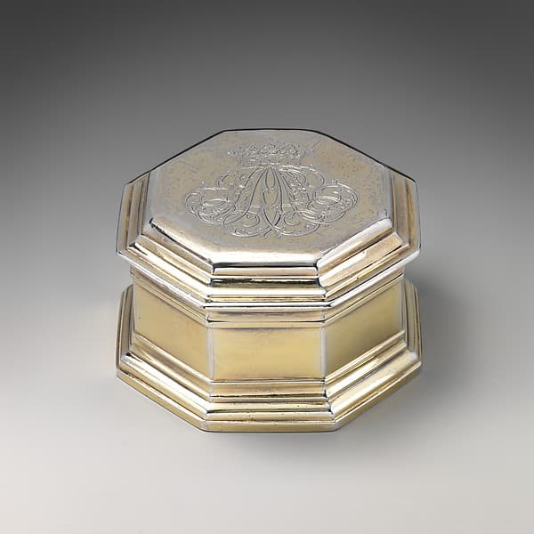 Octagonal box with cipher of John Campbell, 2nd Duke of Argyll, by James Fraillon