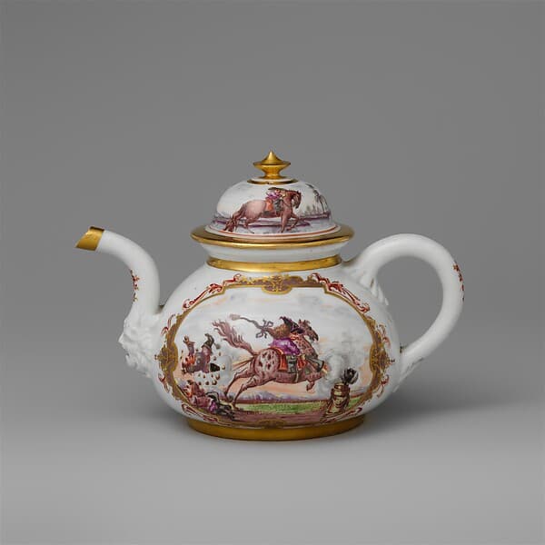 Teapot with equestrian scene, by Meissen Manufactory