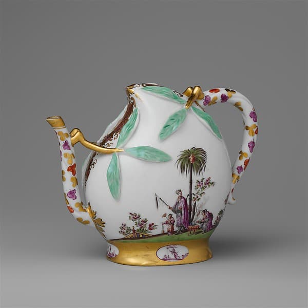 Wine pot in the shape of a peach (cadogan type), by Meissen Manufactory