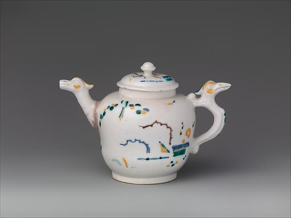 Teapot, by Saint-Cloud factory