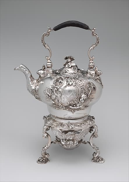Teakettle and spirit lamp with stand, by Paul de Lamerie