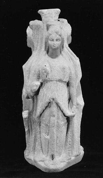 Marble statuette of the goddess Hekate, by Alkamenes