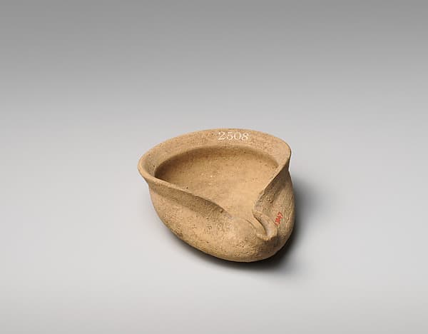 Terracotta saucer-shaped lamp
