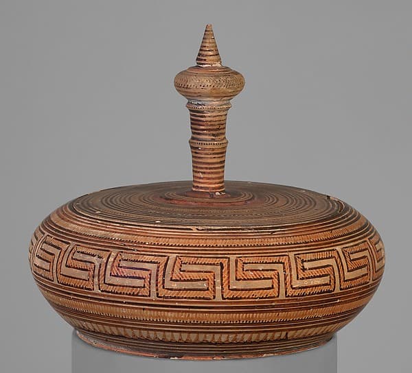 Terracotta pyxis (box with lid)
