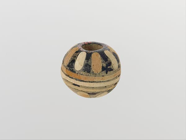Glass bead