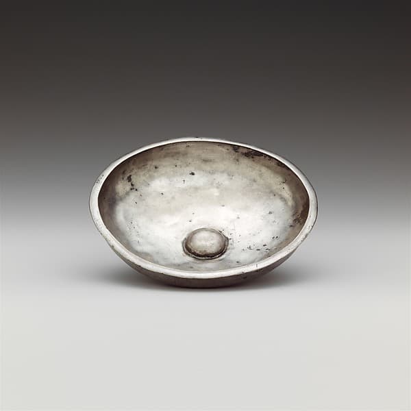 Silver phiale (libation bowl)